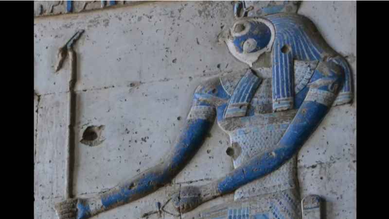5_Closeup_of_Horus_at_Temple_of_Hathor.jpg