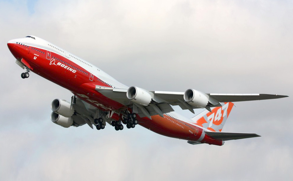 747-8I_(N6067E)_takeoff.jpg